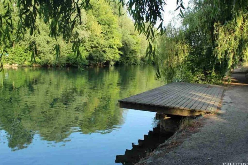 «  La Petite Maison » ....Des Grands Espaces... Saint-Maur-des-Fossés المظهر الخارجي الصورة
